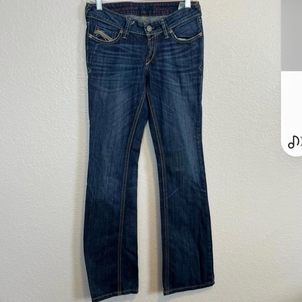 womens size 26r ariat jeans!